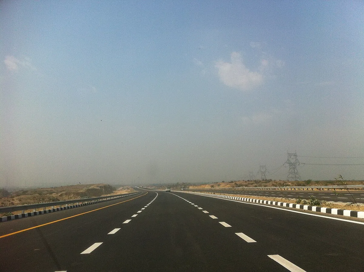 The Agra–Lucknow Expressway